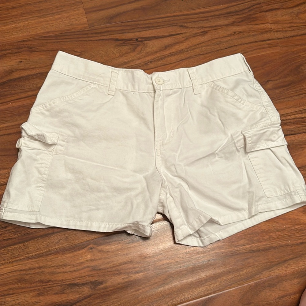 Brandy Melville white cargo shorts